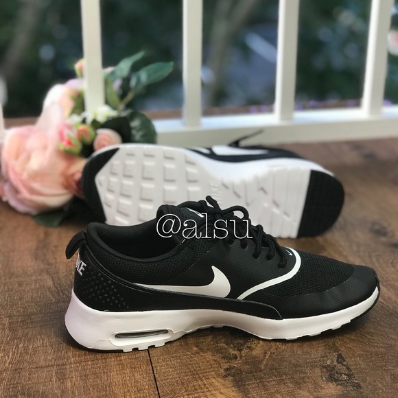 NWT Nike Air Max Thea Black WMNS - Picture 3 of 8